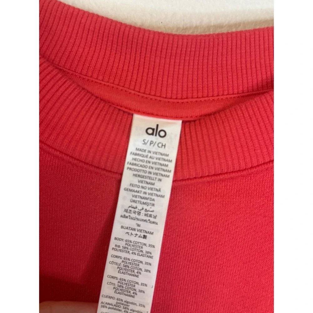 Alo Yoga Cropped Accolade Crew Neck Pullover Candy Red Size S